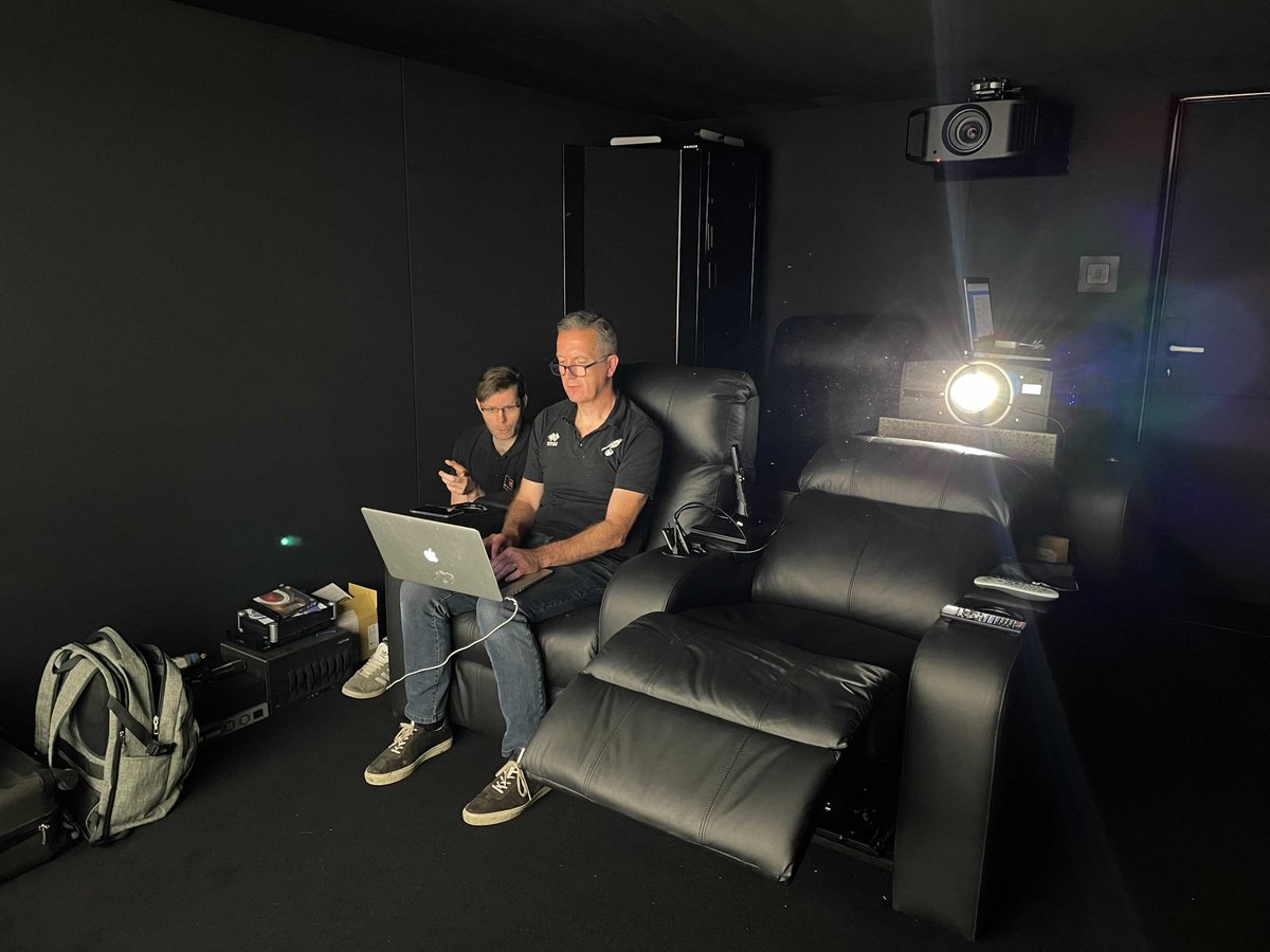 apextech_uk's tweet photo. Our company's purpose is to help our industry partners deliver perfect solutions.
Here we see Andy Jones of Barco Residential and Dr Julian Scott of https://t.co/RF60zKjWLF working together on the optimal setup of a Barco Balder Projector and madVR Envy Extreme video processor. https://t.co/A9ISSI6d1g