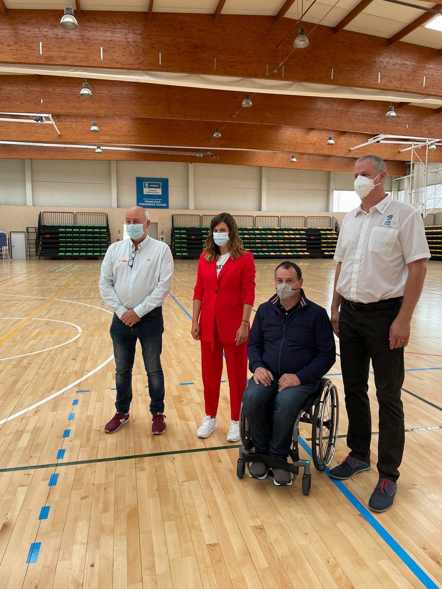 🏀🏀 Petr Tucek, secretario general de <a href="/IWBFEurope/">IWBF Europe</a>; y Sofia Miranda, concejala de Deportes del ayto. de #Madrid, visitan las instalaciones deportivas del Europeo de baloncesto en silla junto a José Alberto Álvarez y Miguel Angel García,presidente y director general de la <a href="/FEDEDDF/">FEDDF</a>