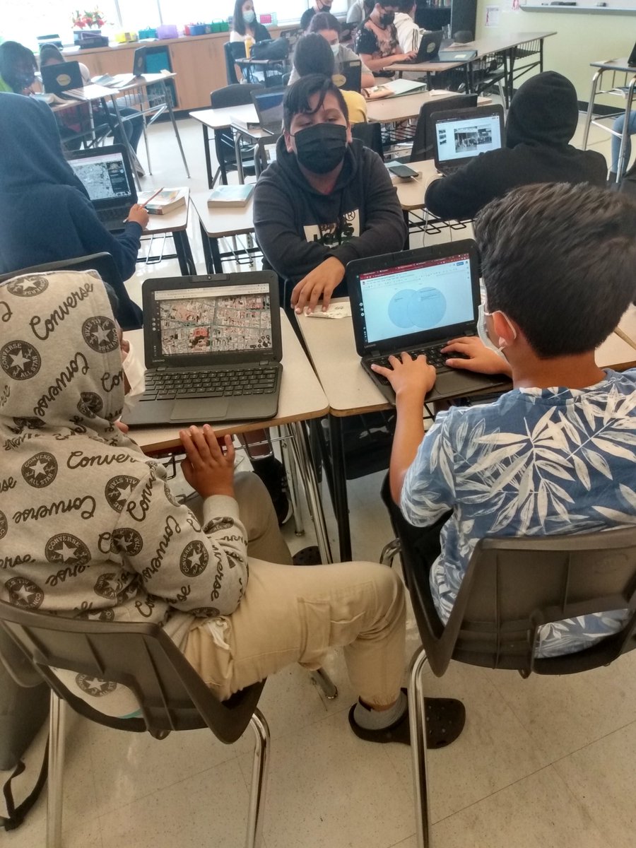 MsObenshain's tweet photo. Today we used Google Earth to compare and contrast the setting of our novel, Esperanza Rising then and now! #GoogleEarth https://t.co/gApAqabU9J