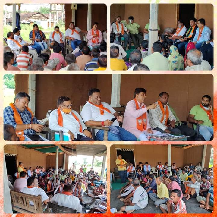 kokani_saurav's tweet photo. આગામી કરંજવેલ જિલ્લા પંચાયતની પેટા ચુંટણી ના મુલાકાતે તાપી જિલ્લા ��ાજપ ના પ્રભારી માર્ગદર્શક શ્રી અશોકભાઈ ધોરજીયા સાહેબ એ મીરપુર ગામે મીટિંગ કરી.
#Bjp_Tapi✌🏻
#કરંજવેલ_જિલ્લા_પંચાયત ✌🏻 https://t.co/st1lsnHkYe