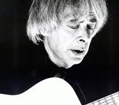 Yıllar geçse de üstünden, bu kalp seni unutur mu? 
#fikretkizilok
Anısına sevgi ve saygıyla..🌹