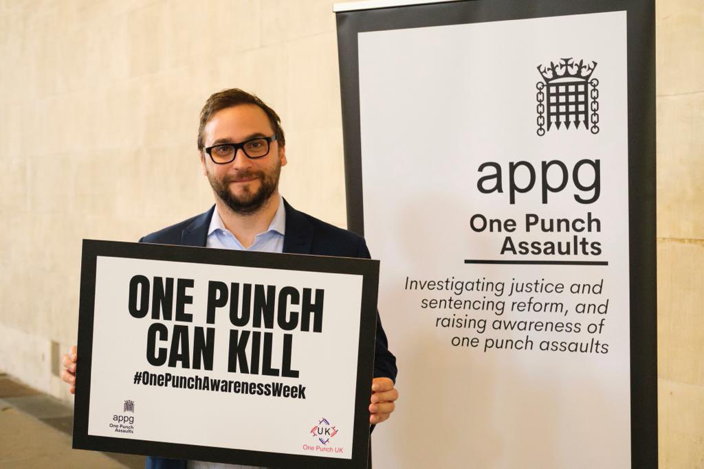 Christian4BuryS's tweet photo. Great to speak to the team from @APPGOP today, to raise awareness around one punch assaults
#OnePunchAwarenessWeek #OnePunchCanKill https://t.co/OFkzGJRCBI