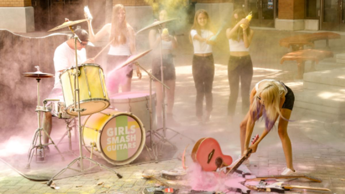 Girls Smash Guitars pay homage to Phoebe Bridgers’ SNL performance with hectic guitar-smashing video trib.al/DTh1n5p