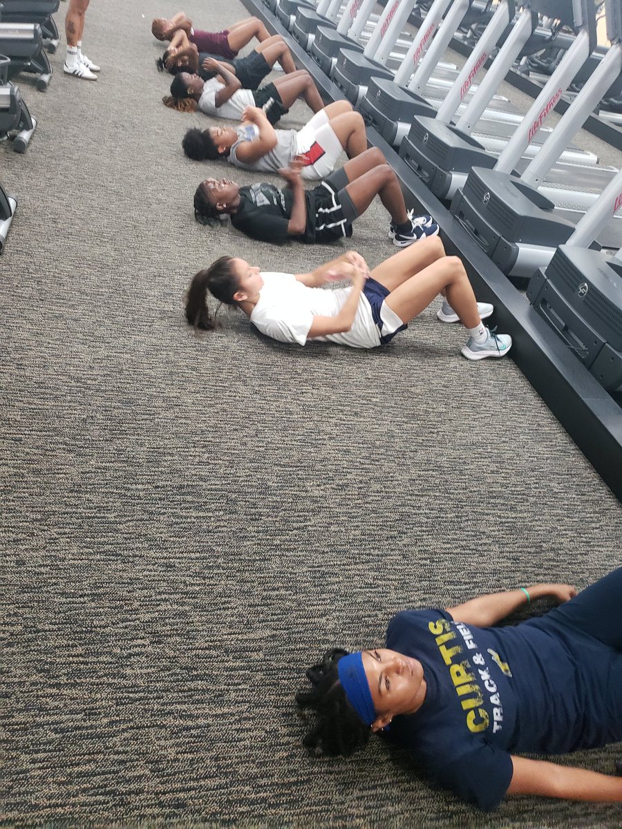 Some of the Premier Prep ladies getting that core action 🏀ALL iN