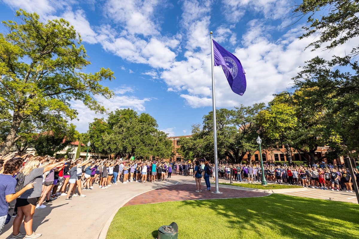 The Ellis County College Fair is the place to be tonight from 6pm - 8pm. Come see us! #TarletonBound 

📍Waxahachie Civic Center
