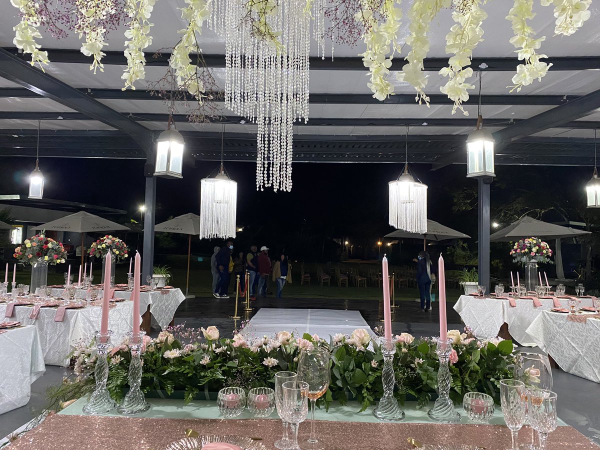 FunctionImages_'s tweet photo. A sho’t left to Johannesburg for a wedding! 🤵🏿‍♂️❤️👰🏾‍♀️   Congratulations to the newly weds🥰 

#Johannesburg #wedding #love #destinationevents https://t.co/CYEbh44CHp