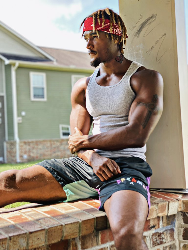 teeflying's tweet image. 