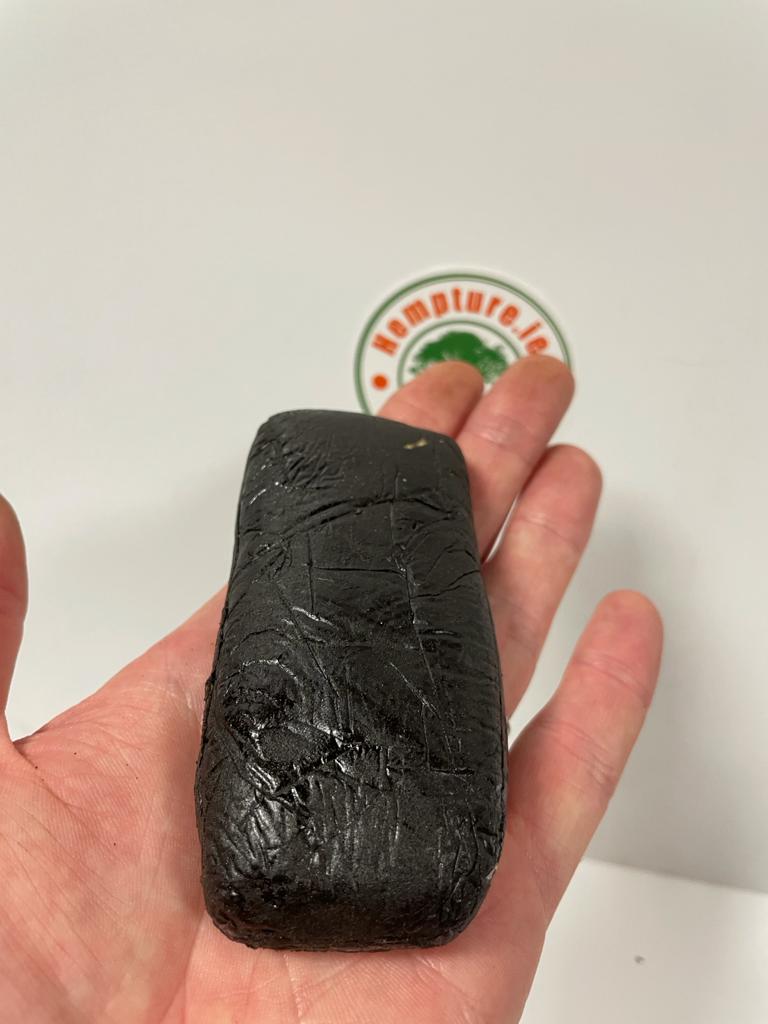 The new potent WICKLOW BUBBLE HASH is here! 14% Cannabinoids. hempture.ie/shop/wicklow-b… Get 30% OFF, enter SUMMER at checkout!