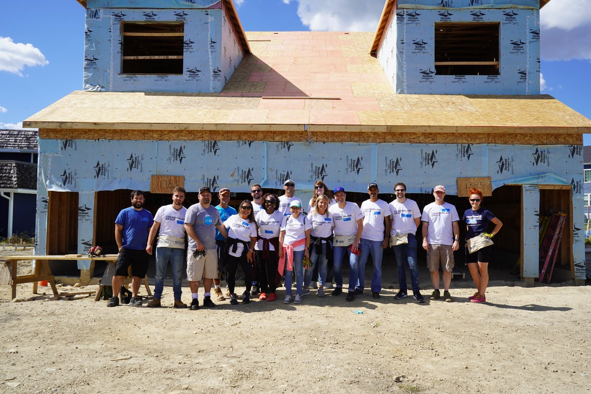 Chamberlain_Grp's tweet photo. Teams from Residential, Commercial, Finance and Corporate Communications had a great time volunteering with @DuPageHabitat during our recent ONETEAM build days. They were able to learn about their impact as they worked alongside some of the families working on their new homes. https://t.co/hvlctpkjKW