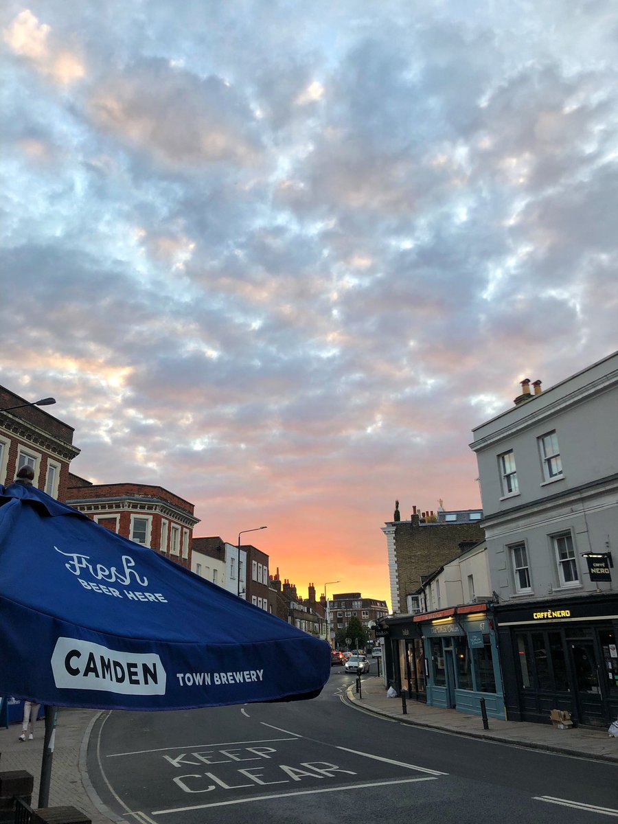 WimbledonVil's tweet photo. Yet another stunning sunset π
.
.
.
.
#WimbledonVillage #wimbledon #london #WimbledonCommon #gramminginlondon #mysecretlondon #mytinyatlaslondon #prettycitylondon #londondecanted #london_city_photo #thisislondon #londonerslondon #itssolondon #timeoutlondon #londonguru l https://t.co/7B5OByNG24