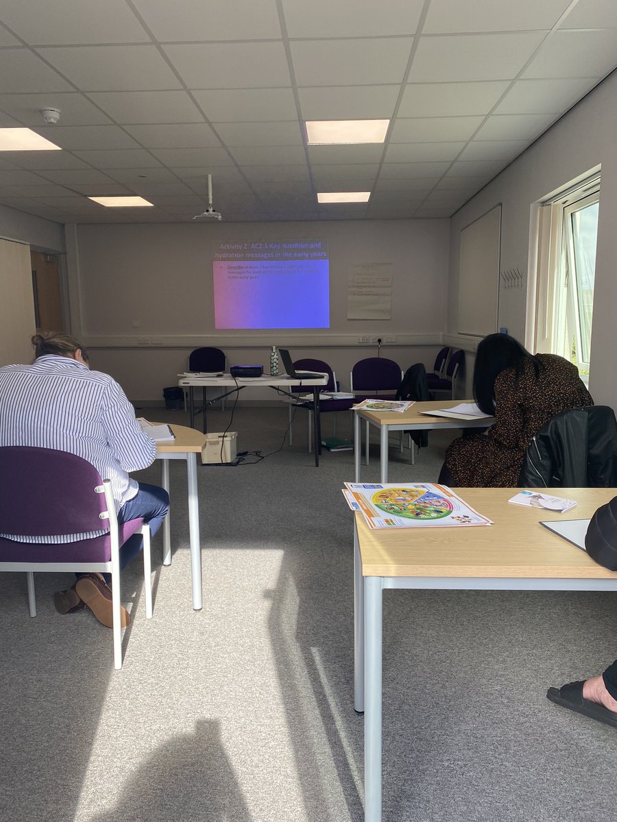alysrob's tweet photo. Back to some face to face teaching today on Early Years Nutrition for children’s day nurseries in Flintshire. It’s been a while @alwcymru @andreabasu #nutritionskills4life #whatdietitiansdo 😊 https://t.co/4zsZPpafCr