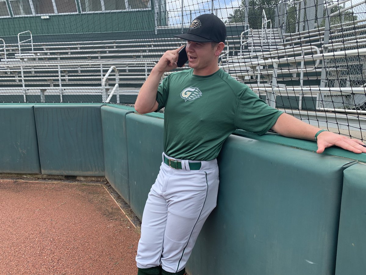 GGC_Baseball's tweet photo. Keeping our tradition going!

Every Wednesday, we make “Appreciation Calls” to people in our lives that need to hear how we feel about them!

Parents, family, friends, teachers, coaches, anyone that needs to hear that note

Powerful stuff!

👊 to @SteveMurry44 &amp; @CoachGyorkos! https://t.co/zNbiTPACM8