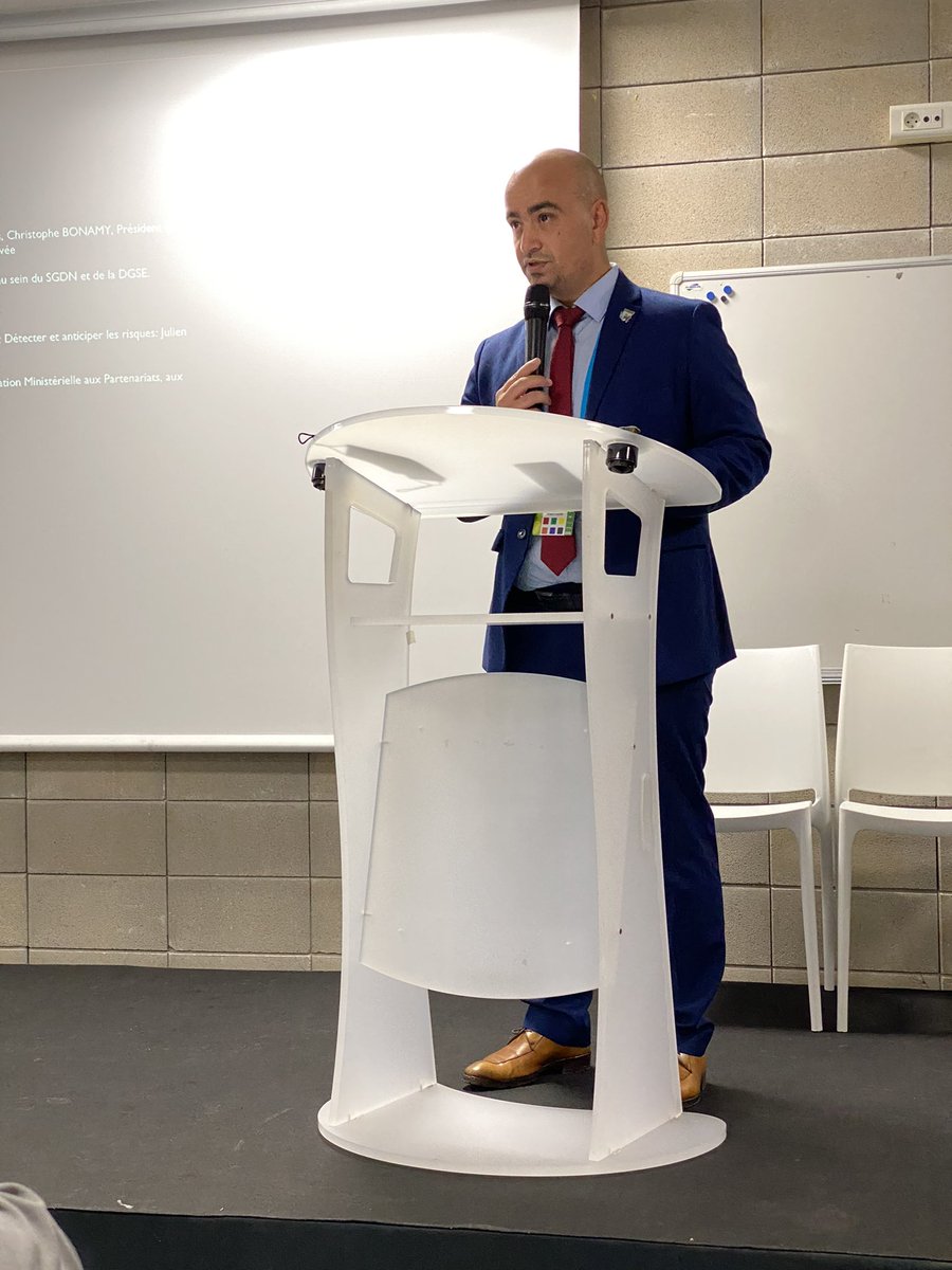 ffspsecurite's tweet image. 🎾À #Metz, le @GroupeH2s a rassemblé de nombreux professionnels, à l’occasion de l’Open de Moselle, pour présenter des #innovations  de #sécurité. Échanges riches sur les enjeux #cyber, #drones et analyse vidéo. De l’expertise partagée naît la confiance !