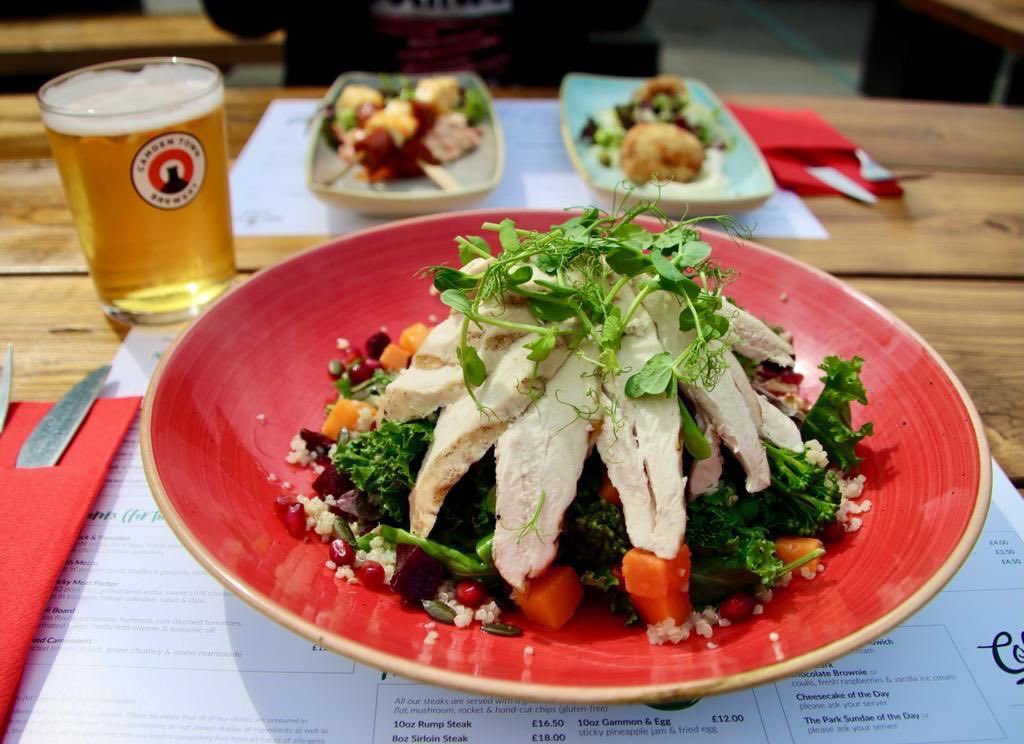 Who said salads have to be boring? 🥗😍