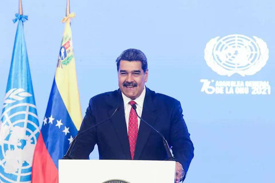 En minutos el Pdte <a href="/NicolasMaduro/">Nicolás Maduro</a> intervendrá en la 76 sesión de la Asamblea General de la <a href="/ONU_es/">Naciones Unidas</a> para llevar la verdad de Venezuela y defender nuestros legítimos derechos! Venezuela brillará por siempre!
