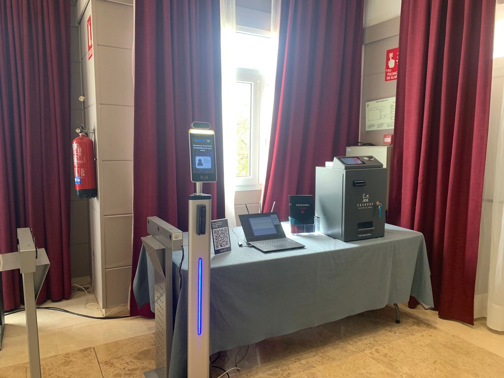 TecnausaRec's tweet photo. Encantados de haber colaborado en la fantástica comida de @Comatel1 
Como siempre un gran evento!!! https://t.co/16wAomTGo6