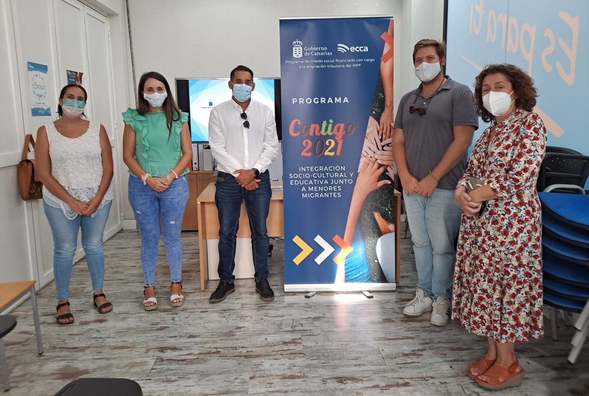 yonecaraballo's tweet photo. Reunión hoy Secretaria Bienestar @Nueva_Canarias en @radioecca #Lanzarote acompañado de mi compañera @daisyvipe para conocer #contigo2 un programa de integración y formación de los menores no acompañados que llegan a nuestras costas. Seguimos trabajando.
#Integracion
#NuevoCiclo https://t.co/7wK1YFfzwY