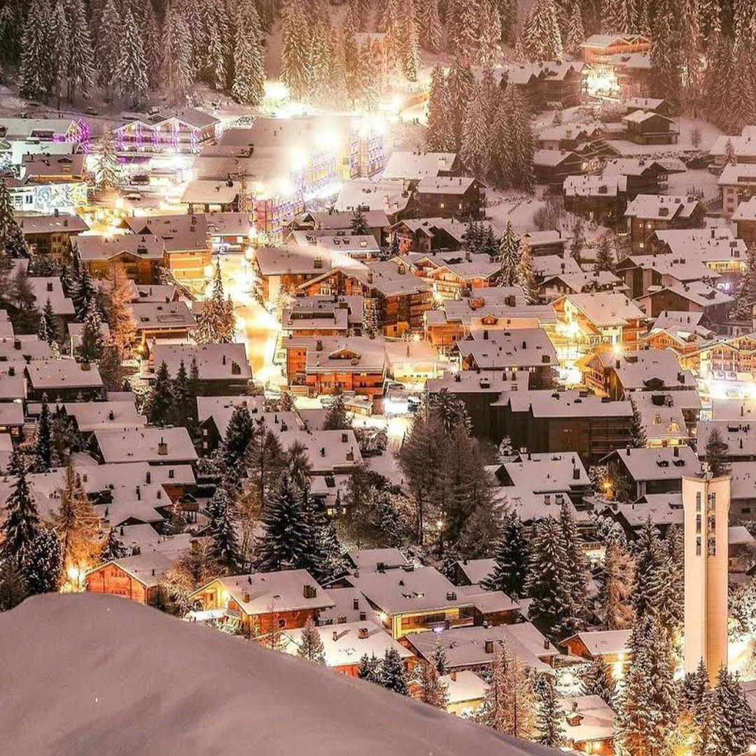 Missguided's tweet photo. Need a winter in Switzerland 😍 (📷 bestvacations) https://t.co/ytkeuOZsSe