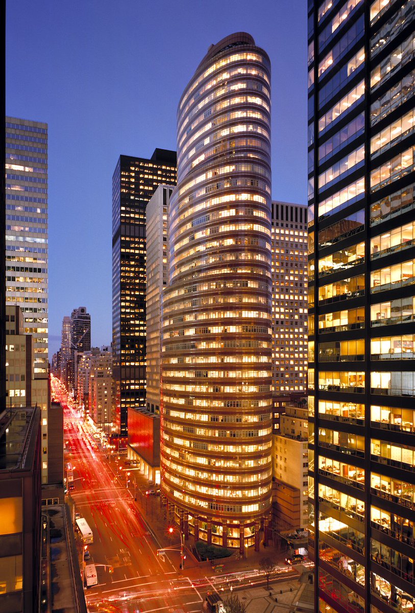 SLGreen's tweet photo. The iconic “Lipstick Building” at 885 Third Avenue will debut a new look with an upgraded lobby and quintessential city views from the massive 10th-floor rooftop terrace. 
Learn more: https://t.co/5Hqm8ZdizS https://t.co/Soqo5gsTN3