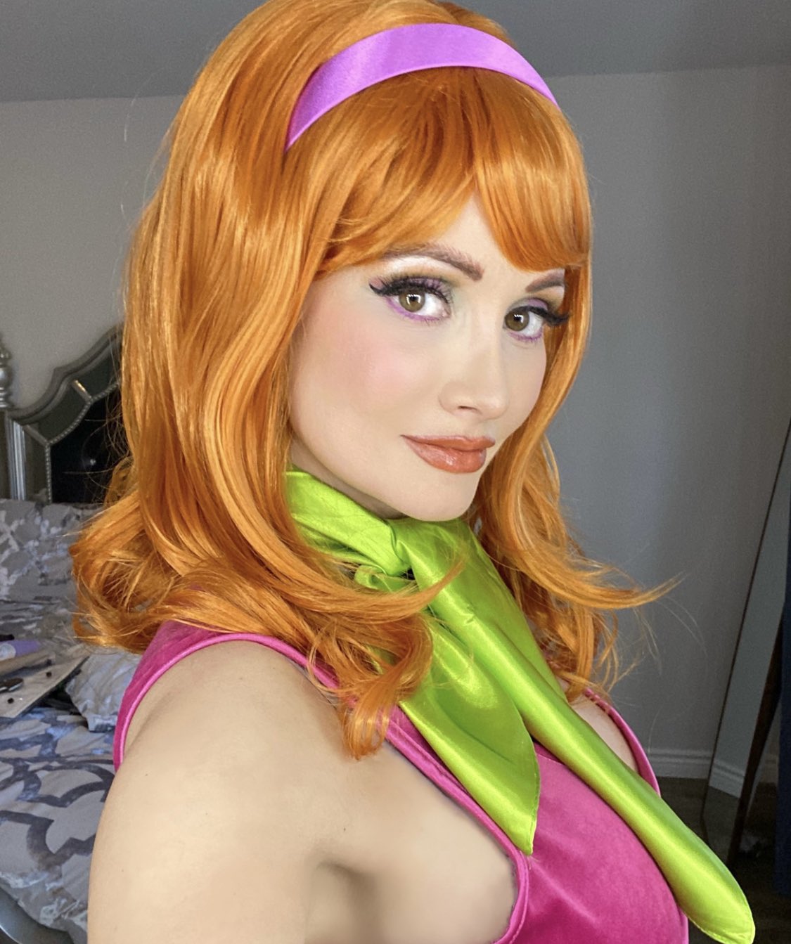 What should I wear for Halloween tho https://t.co/jrPo3ZKNEe