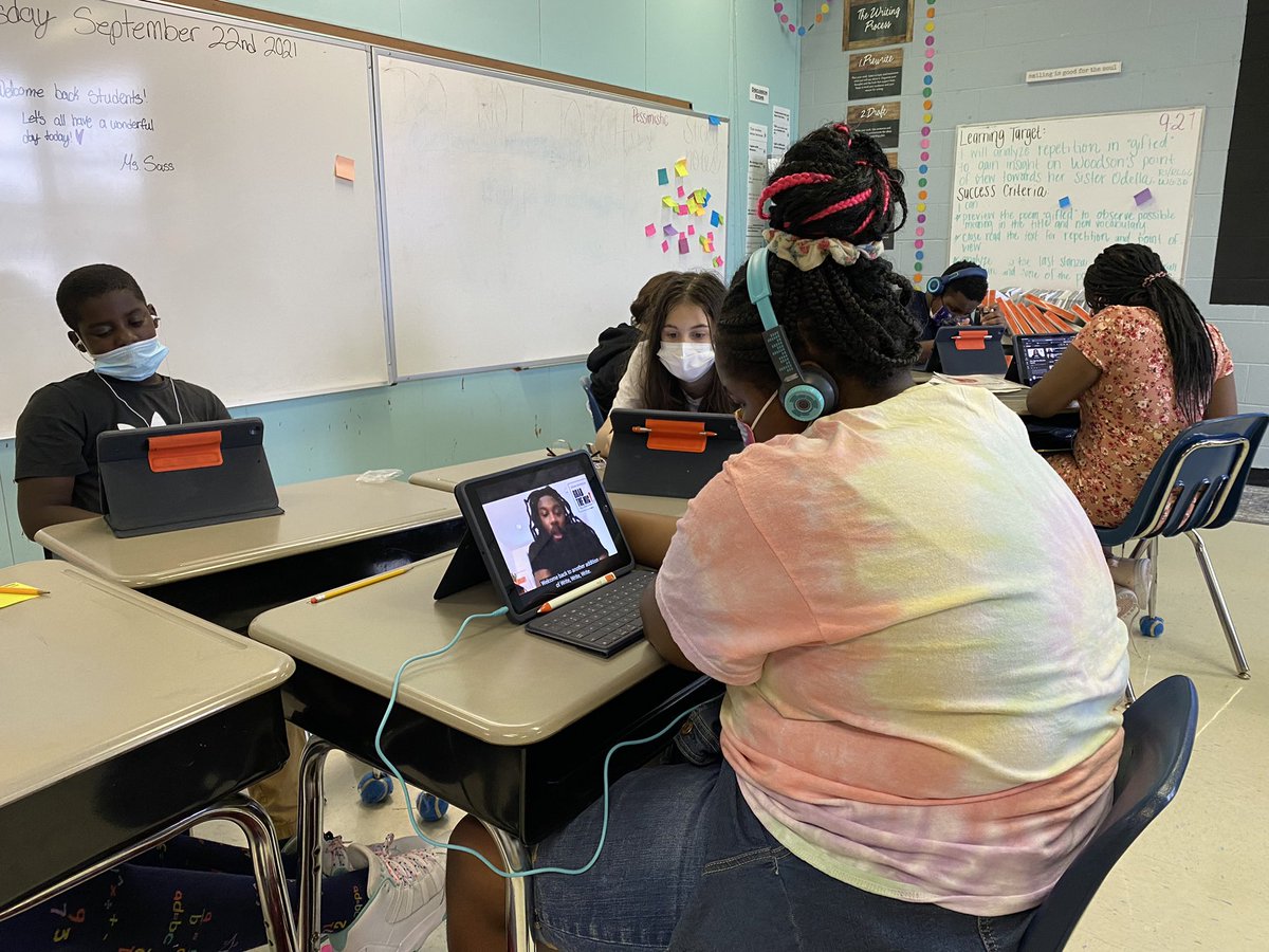 MsCecilySass's tweet photo. Hey @JasonReynolds83 I have the privilege of teaching some of the most creative writers on the Eastern Shore💙💛 Stay tuned for their interpretation of your Write.Right.Rite. series and their voices come to life in writing! @KDorn1119 @PocomokeMiddle https://t.co/bP4MvACYCA