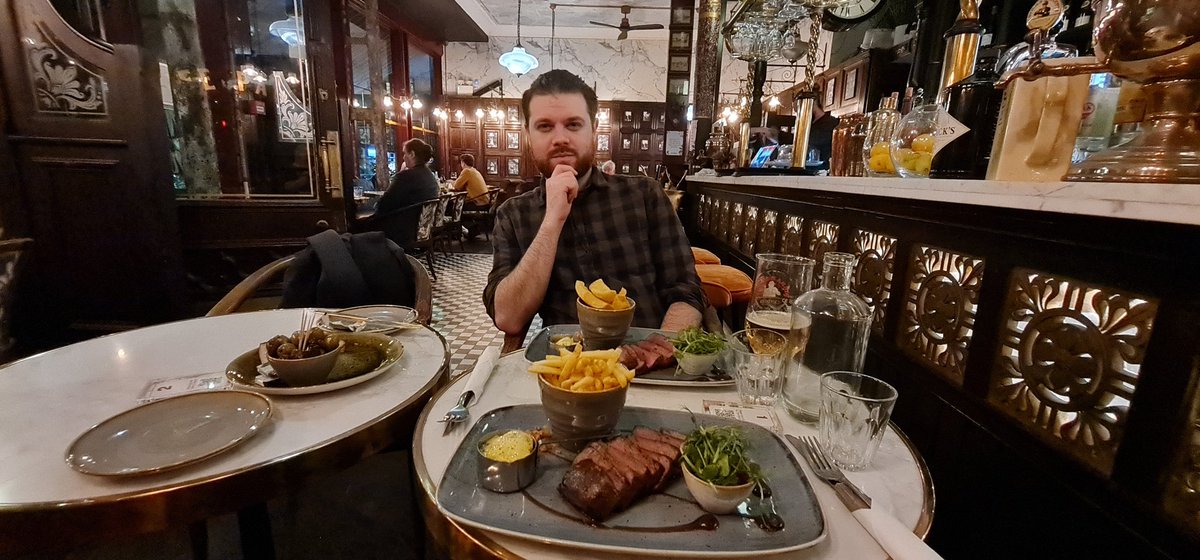 Weegie Cast tweet media