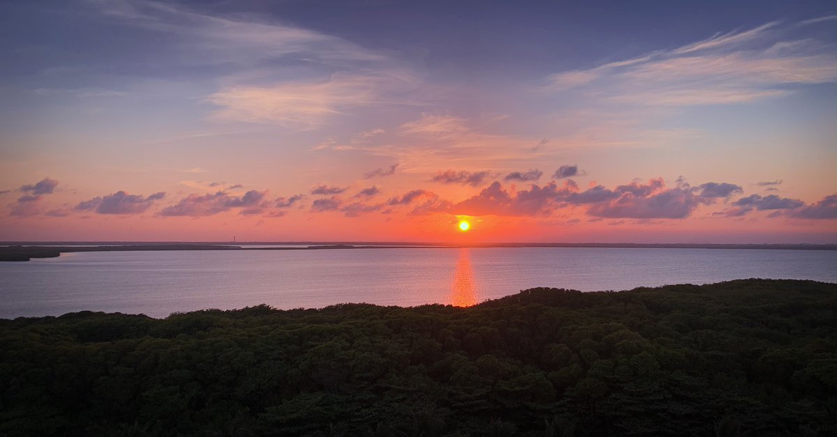 Let the beauty of every sunset warm your heart at #NowEmerald Cancun.
