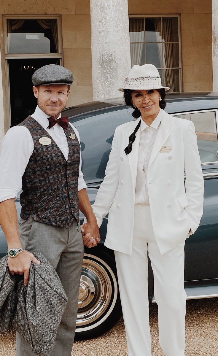 FelixFastestMan's tweet photo. @goodwoodrevival  was epic,again.Good old friends,dope races,lots of elegant ladies,mine included.Pleased to meet u,lovely #michelleyeoh , always a joy to talk to the Duchess,Lady Janet and not so happy to see my girl a bit too excited next to #jasonmomoa :)). #GoodwoodRevival https://t.co/VDQcTIBOCe