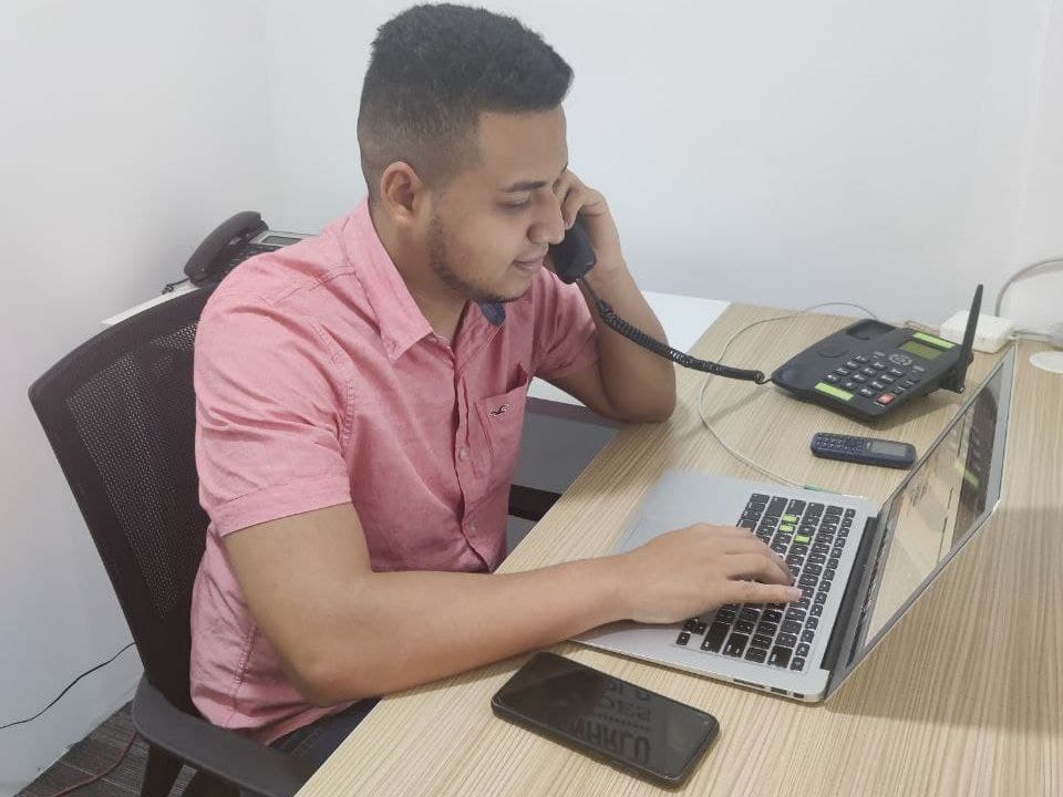 geeksolutionhnd's tweet photo. Tenés problemas técnicos☎ - https://t.co/c4yRntNEql https://t.co/H3ksIqTyEZ