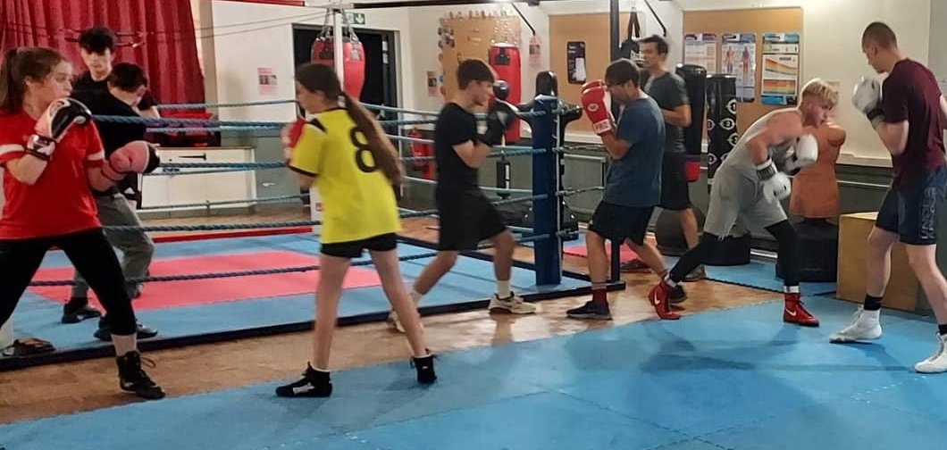 atomicabcboxing's tweet photo. Excellent session tonight π₯ππΌπ₯
@atomicboxingclub
#atomicboxingclub
#noyourworth
#Farnham
Atomic
Farnham
GU98RR
07387842327π₯ https://t.co/6Fv2rkLYD9