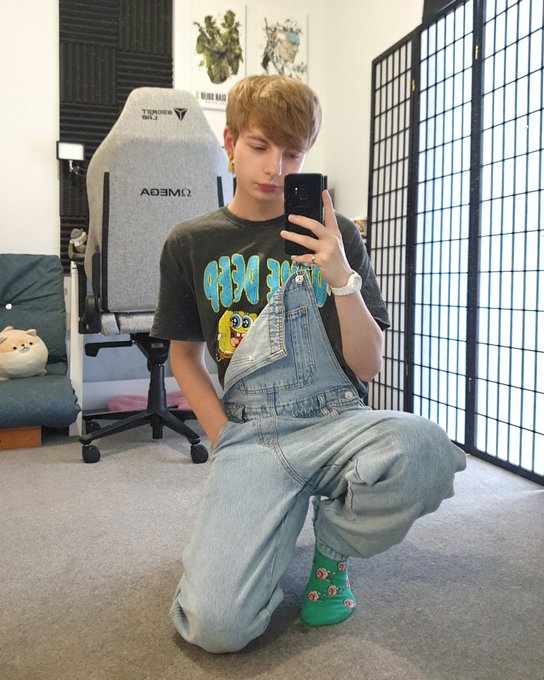 spongebob bf 🌥️ https://t.co/xwMV6zRN2t