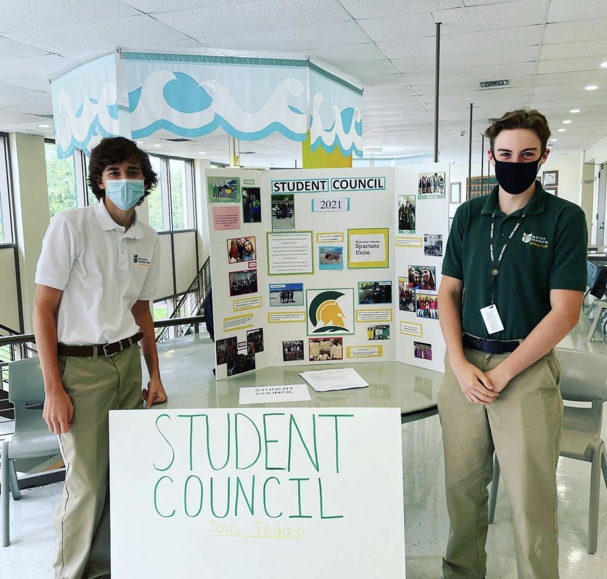 SaintMarksHS's tweet photo. Today’s Saint Mark’s Activity Showcase 💚💛Spartans: stop by again tomorrow during lunch to see all of the amazing clubs and organizations you can sign up for this year! #SaintMarksHS is pleased to offer limitless opportunities for all students!

#SaintMarksHS #ThePlaceToBe! https://t.co/ROo5VXk9cy