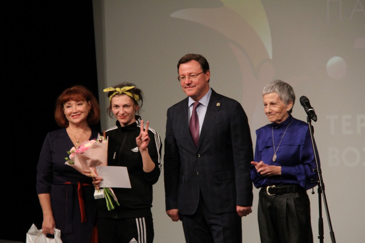 Teatrsamplo's tweet photo. Наши лауреаты 👏🏼👏🏼👏🏼👏🏼👏🏼👏🏼👏🏼👏🏼👏🏼👏🏼👏🏼
Сегодня состоялась церемония награждения Лауреатов Второго Всероссийского парафестиваля #ТеатрТерриторияРавныхВозможностей 
С участием Губернатора СО @D_Azaroff  #инклюзия #парафестивальсамара #фестиваль #инклюзивныетеатры https://t.co/zuPGiKiiip