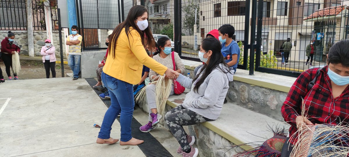 DeifilioAreval1's tweet photo. #Chordeleg || Gracias al “Mochilazo Solidario”, con la donación de útiles escolares, garantizamos el derecho a la educación a 81 estudiantes de los establecimientos educativos: Federico González Suárez y Sor María de Santo Tomás Alvarado.

@tomebamba @Educacion_Ec @goberazuay https://t.co/F08VHt4PVo