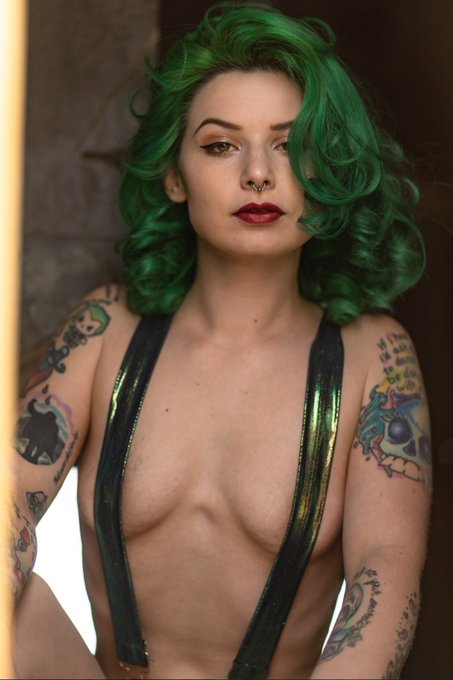 The ManyVids contest is today! All votes above $5 receive exclusive new nudes!!! https://t.co/0SiZgXRI4Z<a href="/tag/mvsales"class="tags"><span>#mvsales</span></a><a href="/tag/mvtrans"class="tags"><span>#mvtrans</span></a>