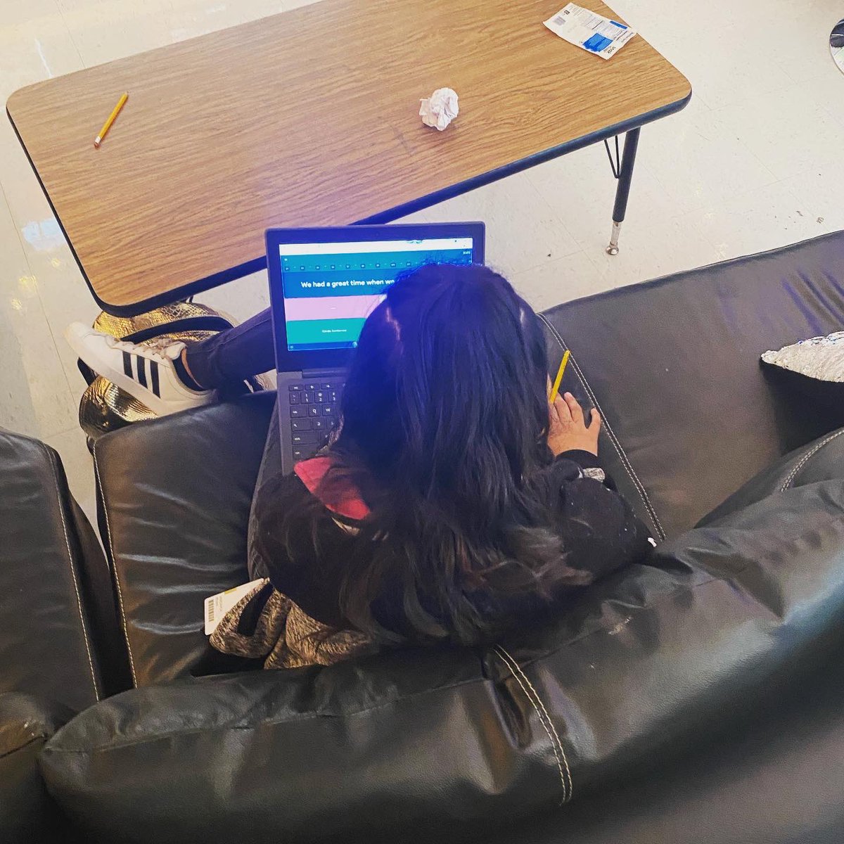 AshMc28's tweet photo. Just a little “The Floor Is Lava” @gimkitofficial to practice writing complete sentences and end the day! #funinELAR #theygetSOintoit #7thgrade #middleschool #teachersofinstagram https://t.co/pyq9Gm7Avk