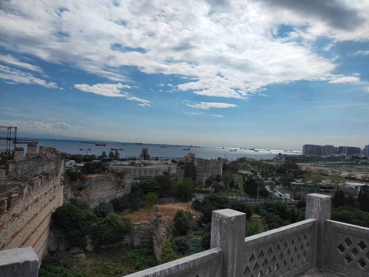MirasFatih's tweet photo. Kırsal Miras ve Kent İlişkisi teması ile düzenlenen "YAPEX Restorasyon ve Kültür Mirasını Koruma Fuarı"nda ziyaretçilerimize Yedikule Hisari'na düzenlediğimiz gezilerle Fatih'in tarihi ve kültürel zenginliklerini anlatıyoruz
#yapex
#MirasFatih
#YapexRestorasyonFuarı https://t.co/m8bVcA78oN
