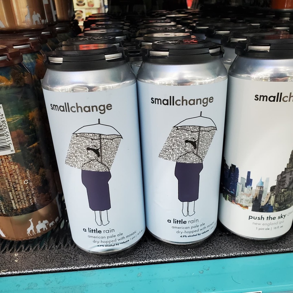 HOSiebecker's tweet image. Love the artwork on the @smallchangebeer labels, not to mention the liquid inside! #Craftbeer #IPA instagr.am/p/CUIsTQppjLC/