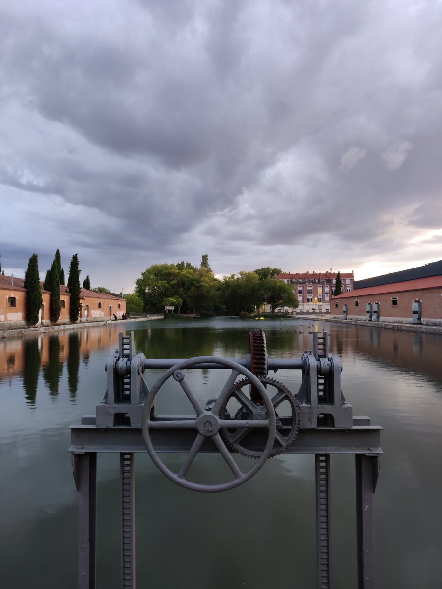 Palencia y sus estaciones

      Enero 2021                 Septiembre 2021