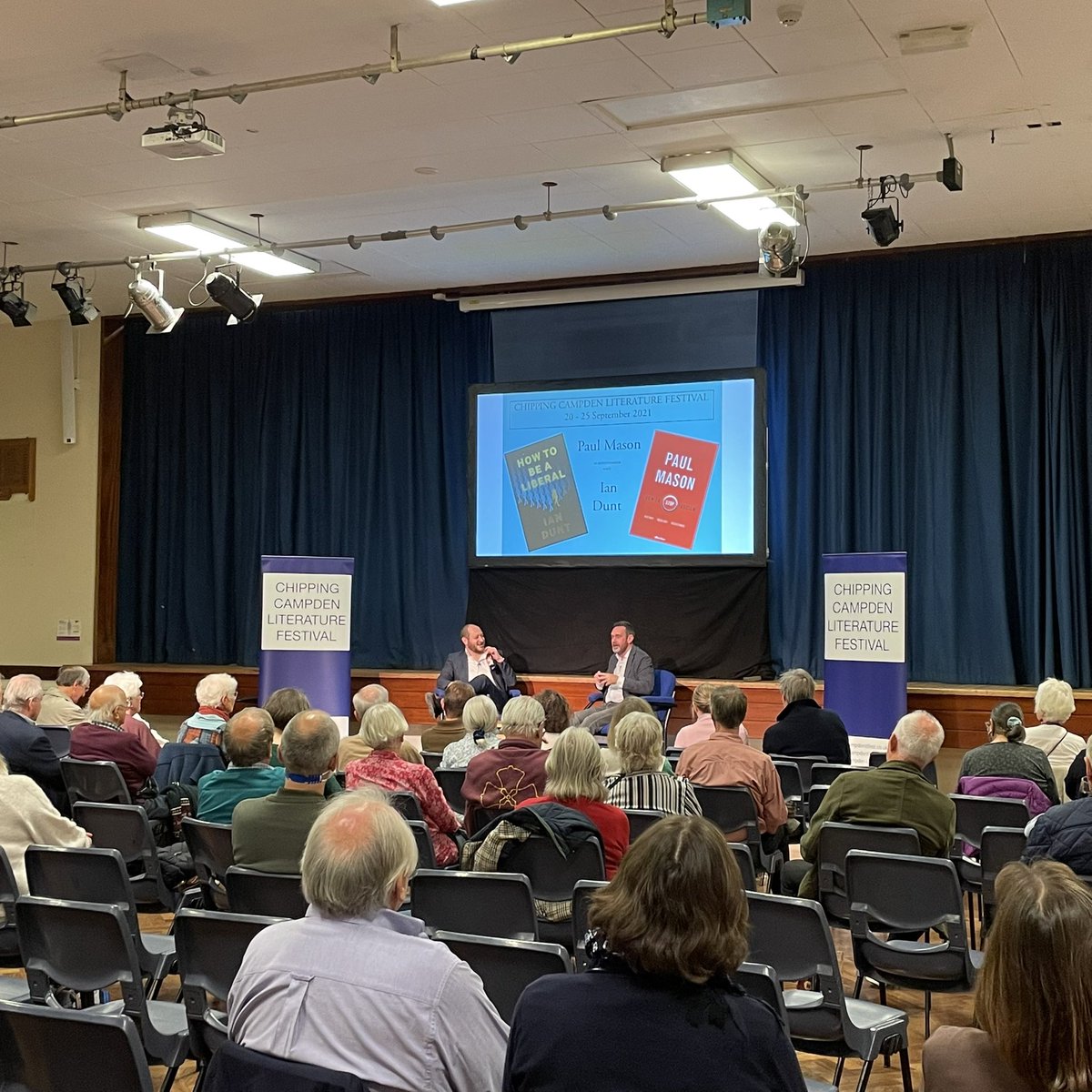 BorzoiBookshop's tweet photo. Fascinating discussion between @IanDunt & @paulmasonnews about the current political landscape.
“The American far right cheered the return of the Taliban. They want the Taliban to defeat their country….”
#HowToBeALiberal #HowToStopFascism @AllenLaneBooks @CanburyPress https://t.co/VSD51BIZDV