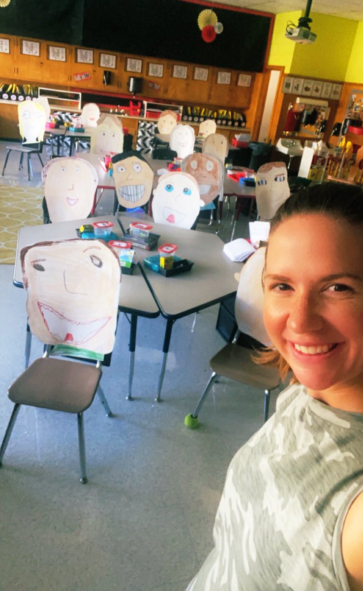 Might be a virtual Open House, but it feels like the crew is all here! #WeAreSouthDavis <a href="/SouthDavisK5/">South Davis Elementary</a>