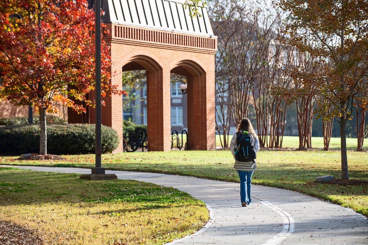 msstate's tweet photo. You’re so ✨golden✨ (and soon campus will be too!) 
-
Happy first day of FALL, Bulldogs! 🍂🐶🍁 https://t.co/liETiJoyEO