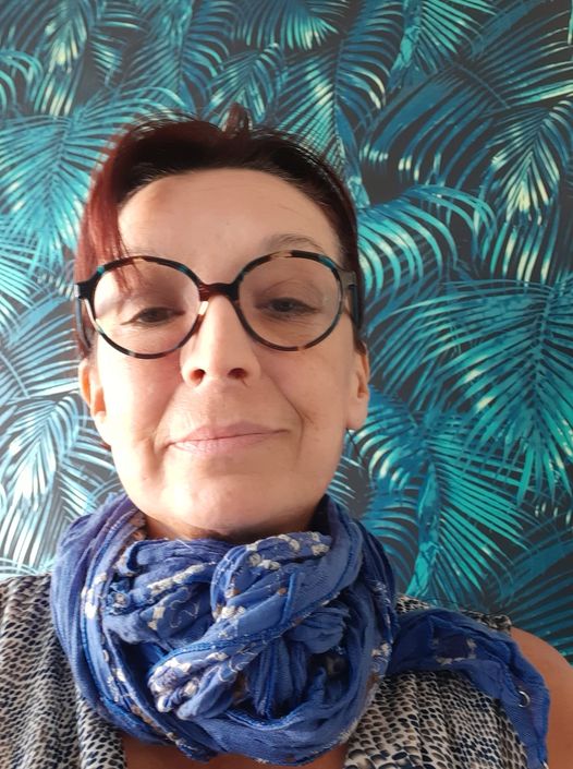 Sandrine, 44 ans, 2 enfants

Un bouton dans la narine …
depuis plus de 3 semaines.

#Cancer de la peau nécessitant une ablation partielle du nez

Les cancers ORL #OnLesEcharpes