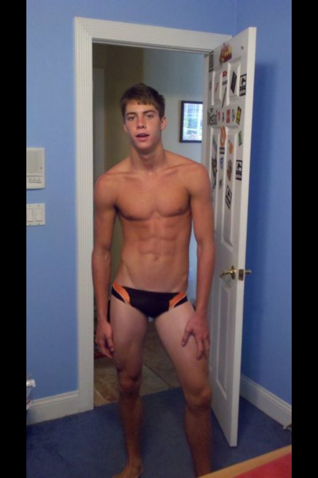Thumbnail gay skinny nude boys