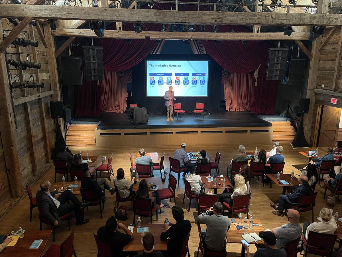 melanietc's tweet image. The John Jantsch @ducttape sharing his latest book “The Ultimate Marketing Message” (out today!) with @cadredc at our first in-person event since Jan 2020! #customerjourney #YOUniversity #UnNetworking