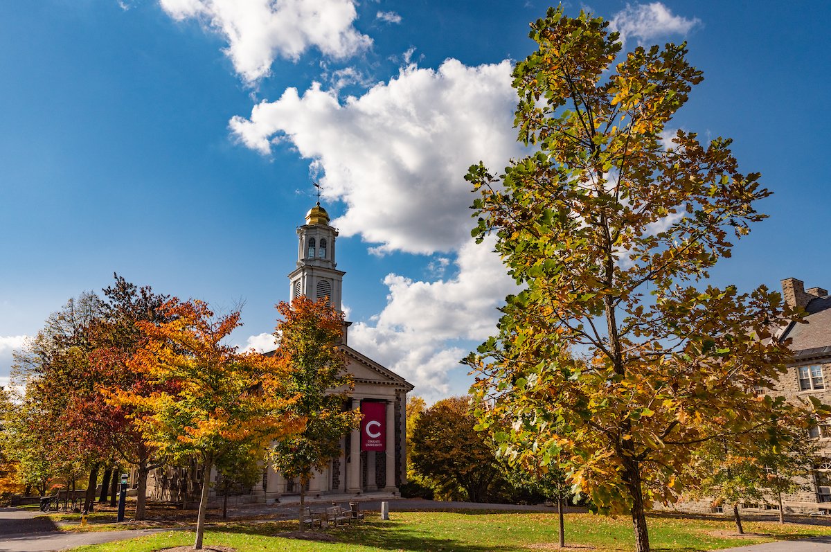 colgateuniv's tweet photo. Hello, autumn. https://t.co/MGdgEoEEqp