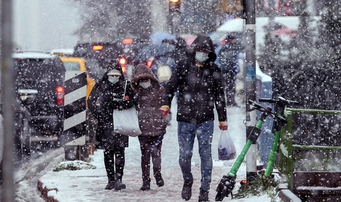 cumhuriyetgzt1's tweet photo. METEOROLOJİ'DEN PEŞ PEŞE UYARILAR

Kar ve dolu geliyor!
https://t.co/8c6wv01Qci https://t.co/FtYjw2w0Vh