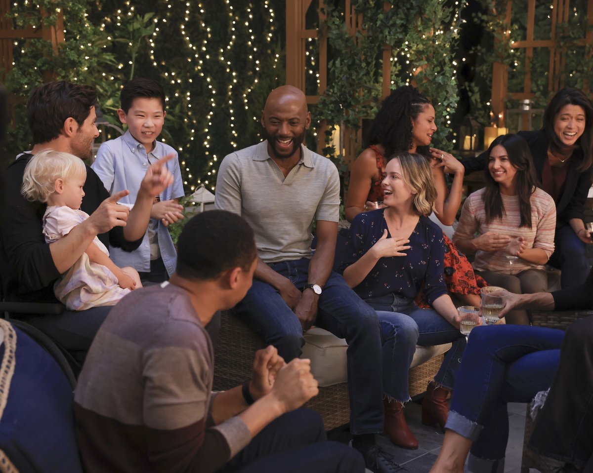 AMillionABC's tweet photo. Gather your loved ones and grab a seat. ❤️ The moment you’ve been waiting for is finally here! RT if you’re tuned in to the season premiere of #AMillionLittleThings! 🤗 https://t.co/eoO4hSQRsA