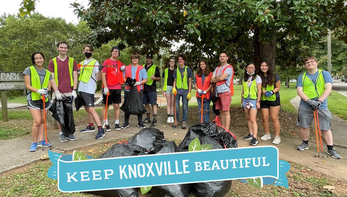 lnstemkeyclub's tweet photo. A beautiful morning cleaning up Knoxville streets @ps on Magnolia Avenue campus with the help of @knoxbeautiful, 11 participates, 8 2/3 bags of trash, and lots of area covered! https://t.co/jXKWMRLfQC