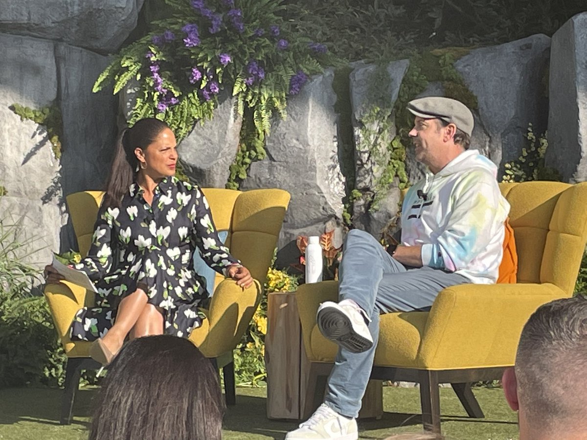 jackilaskelson's tweet photo. Paraphrasing…“Favorite thing to do is get in a room with people way smarter and talented than me, then I just try to keep up.”
Is @jasonsudeikis talking about being a Salesforce Admin…or an Emmy Award Winning writer/actor!?!? #DF21 https://t.co/HSCvchYFL8